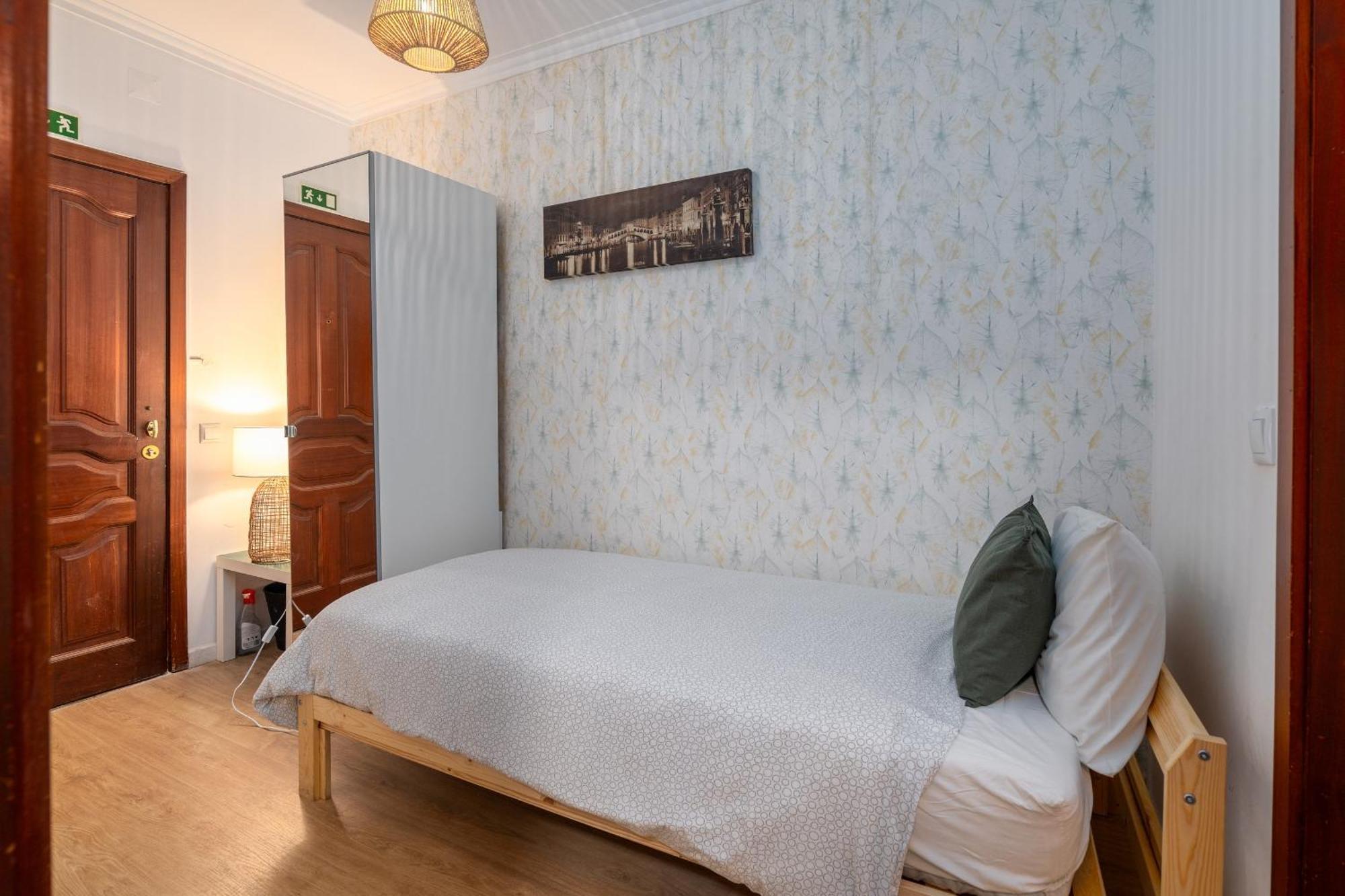 Renovated Feb25 Clerigos Cozy Balcony With Self Check In Apartment Porto Exterior photo